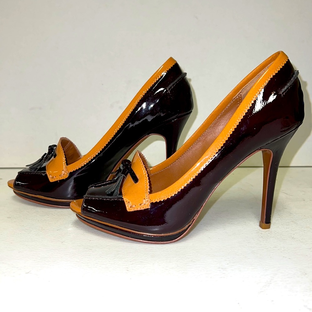 Donald J. Pliner Black and Tan Heels - Picture 5 of 8